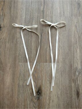 Cream/white ribbon hair clips